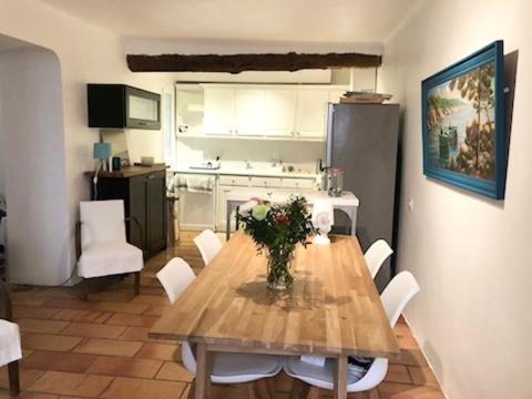 Maison De Village Avec Vue Éguilles Exteriér fotografie